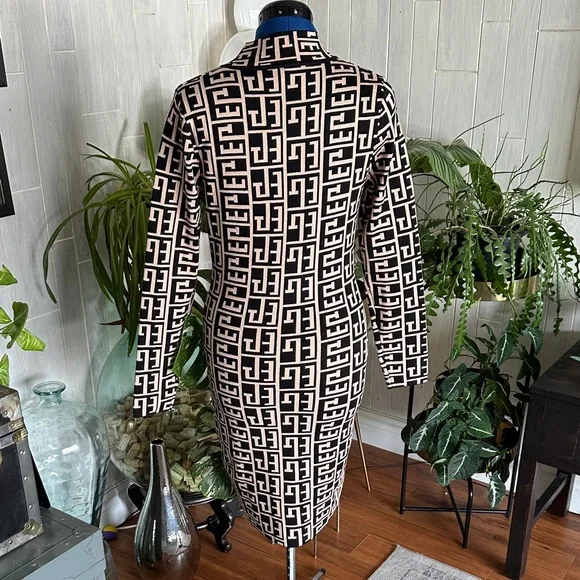 Geometric Mock Neck Long Sleeve Dress - Black & Cream - Picture 3 of 8